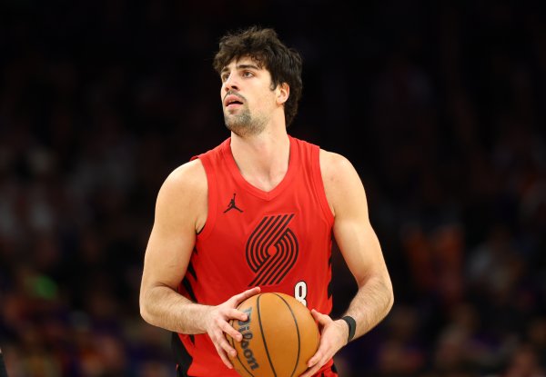 配资炒股官方网站 Skip：没有文班的马刺靠意志和火力胜开拓者 阿夫迪亚关键不灵了